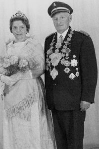 1963